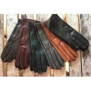 Italian leather handmade gloves, chic, basic, staple, classic,